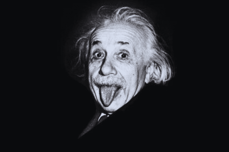 gênio, foto de Albert Einstein mostrando a língua